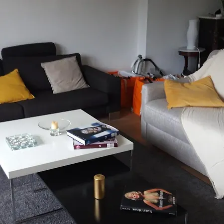 Nice Flat 15 Minutes From The Beach Apartment *